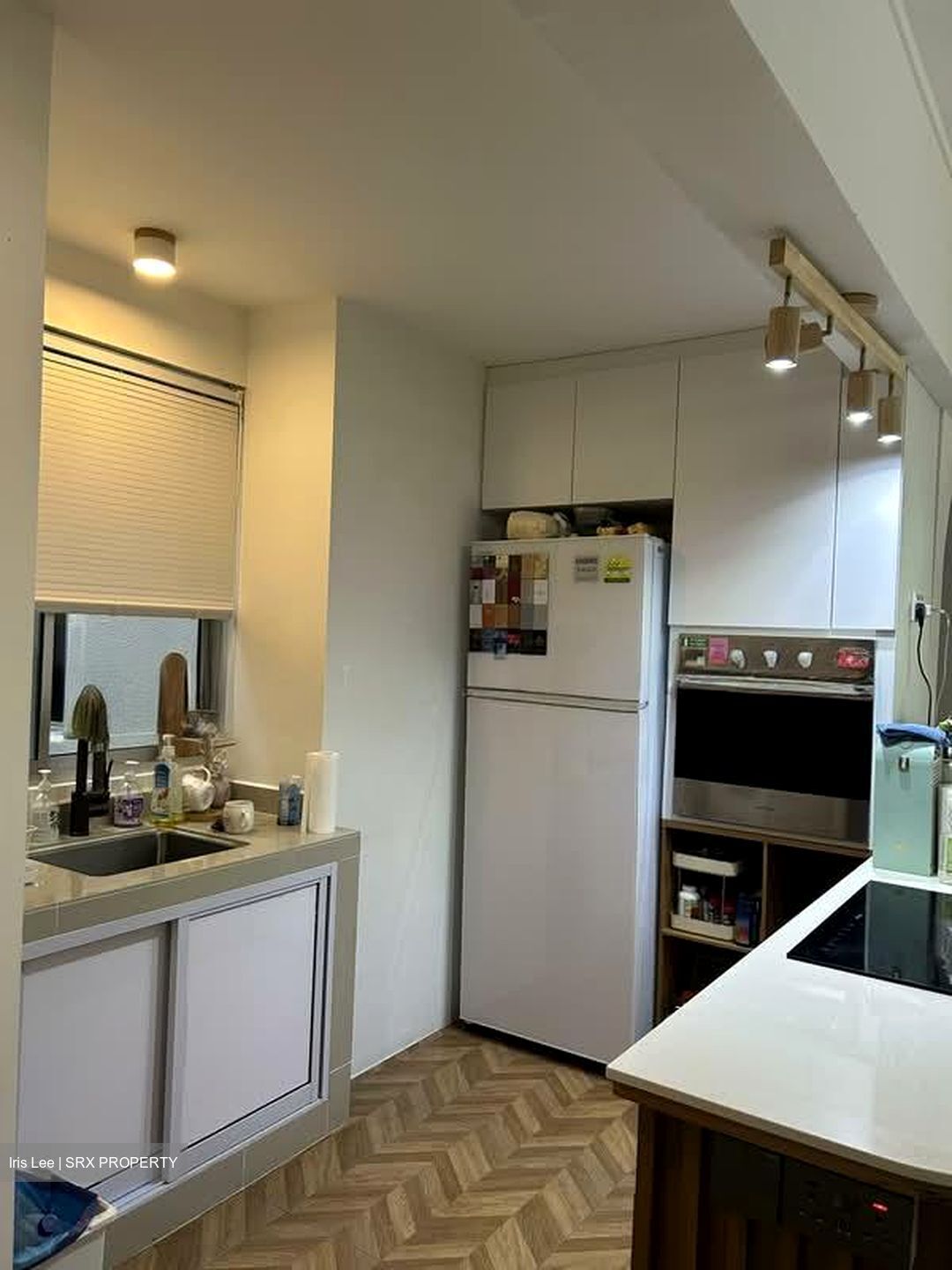 Crystal Court (D10), Apartment #575871171